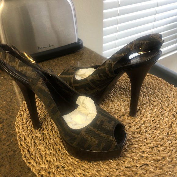 Fendi gorgeous pump - Picture 6 of 8